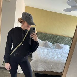 Meet your Posher, Casey